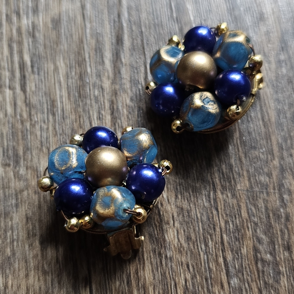 Vintage 50's/60's clip-on earrings. Made in Hong Kong. Set of 3.